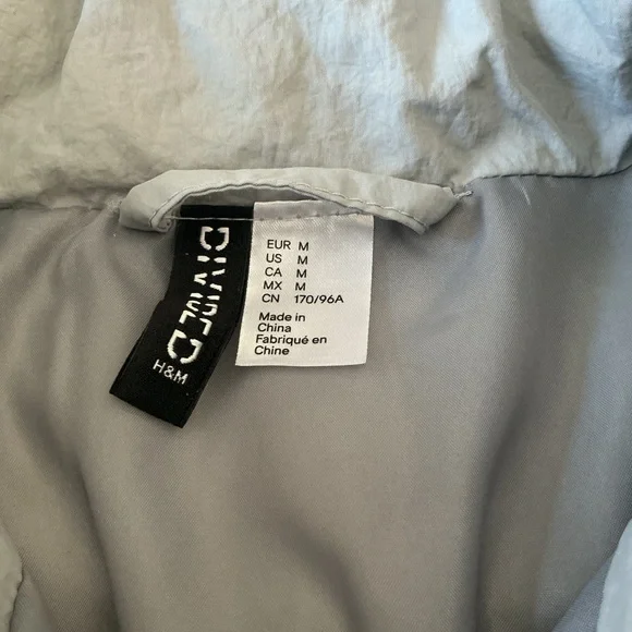 H&M Light Gray Cropped Jacket Vest Women’s Medium - Picture 4 of 10